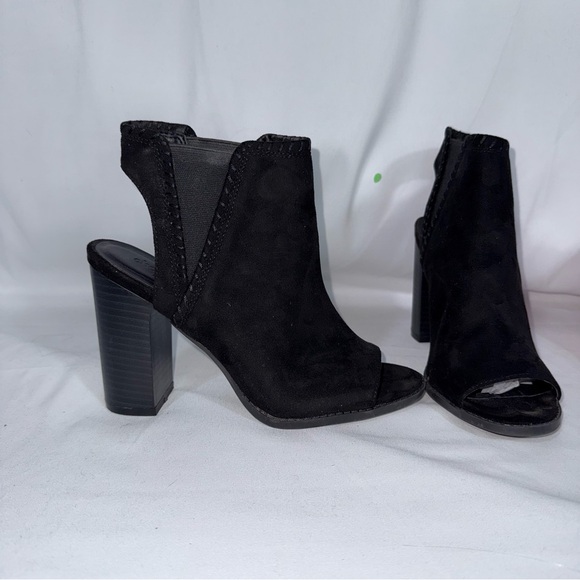 Charlotte Russe Black Heeled Boots - Picture 1 of 5
